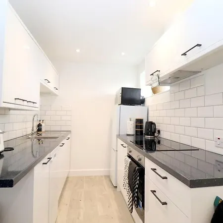 Luxury Apartment 5 Mins To Luton Airport Sleeps 4 Esterno foto